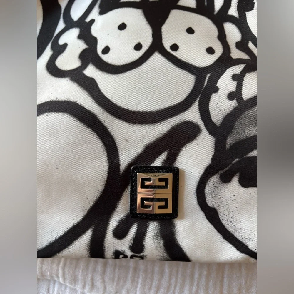 GIVENCHY CHITO TOTE BAG